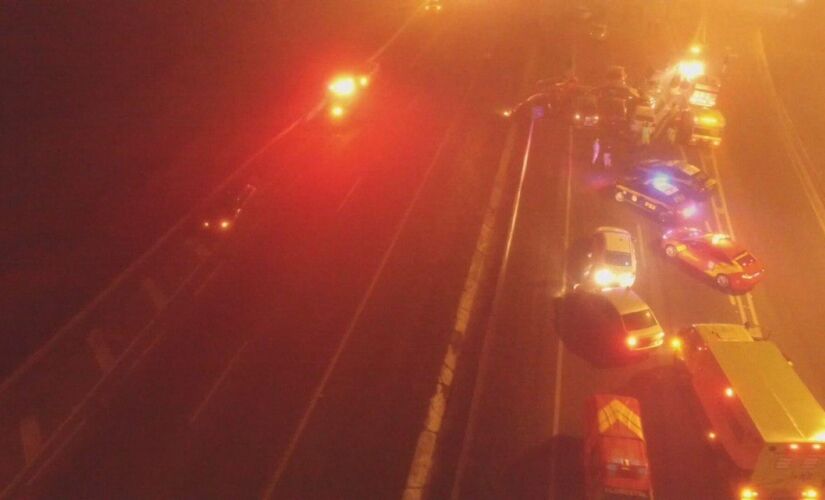 Acidente envolveu cinco motos, 16 carros e um caminhão