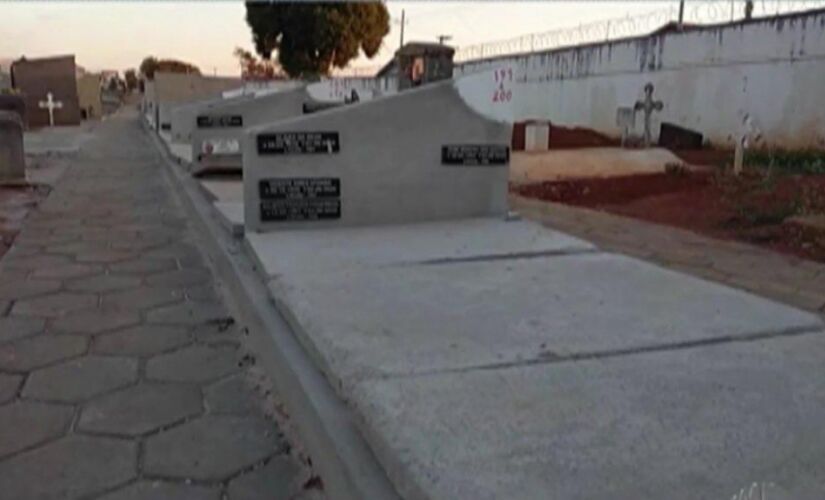 De acordo com o Gaeco, a prefeitura gastou R$ 1,2 milhão para a construção de 600 jazigos
