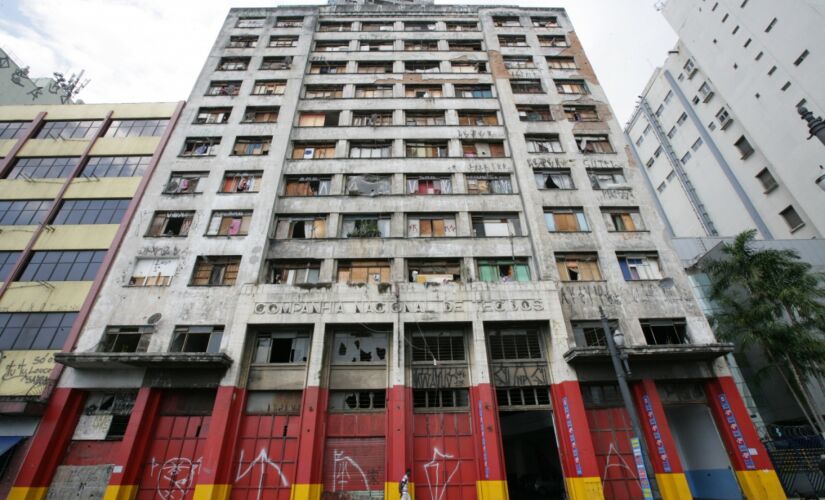 Prédio  na Prestes Maia, região central de São Paulo, onde há uma ocupação irregular 