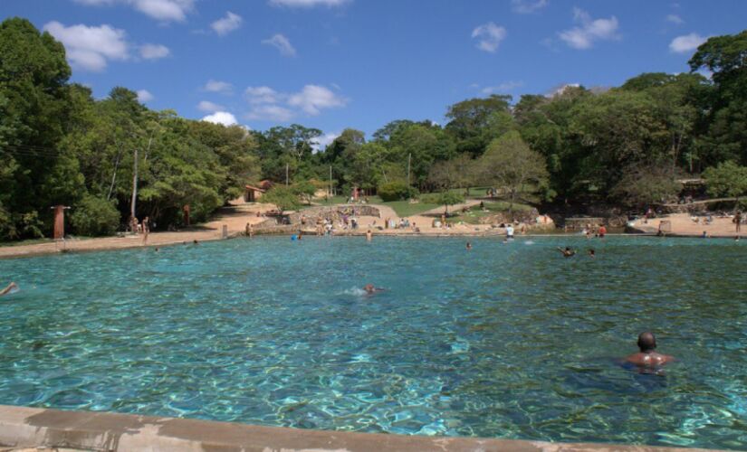 Piscina Pedreira, no Parque Nacional de Brasília, também conhecido como Água Mineral, possui 42 mil hectares 
