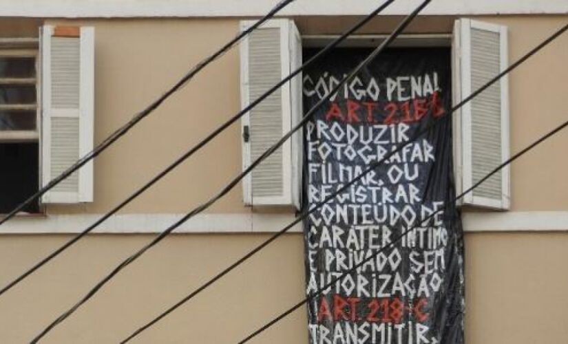 Faixa em prédio em Perdizes, na zona oeste de São Paulo
