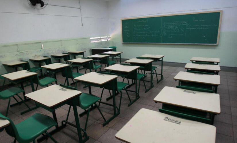  100 das 1.100 escolas estaduais da capital paulista informaram que estarão abertas, diz governo