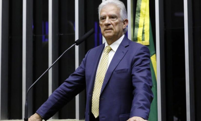O deputado Rubens Bueno (Cidadania-PR) é o autor da proposta