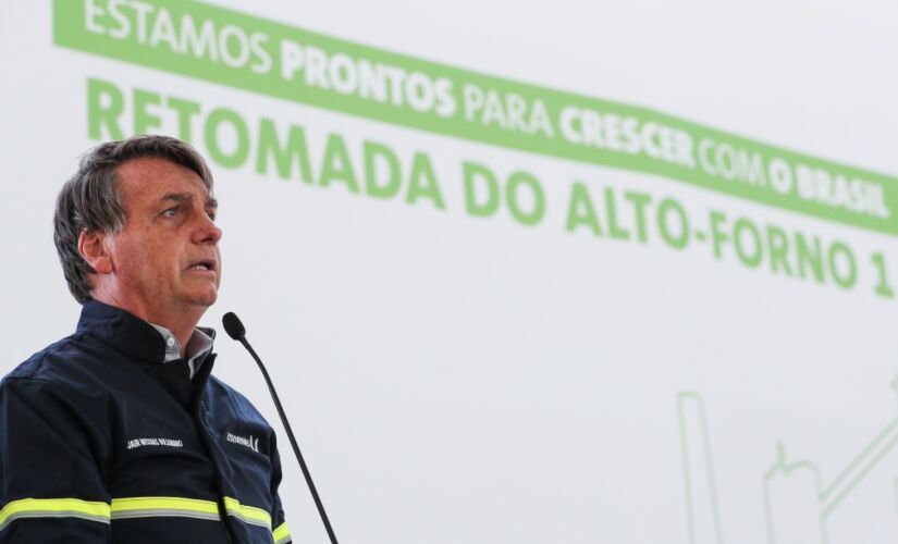 Bolsonaro esteve em Ipatinga nesta quarta, onde participou da retomada de operações de siderúrgica