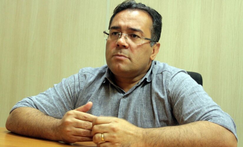 Informações dão conta que Ademário estaria pressionando a Câmara para rejeitar pedido encaminhado por advogado
