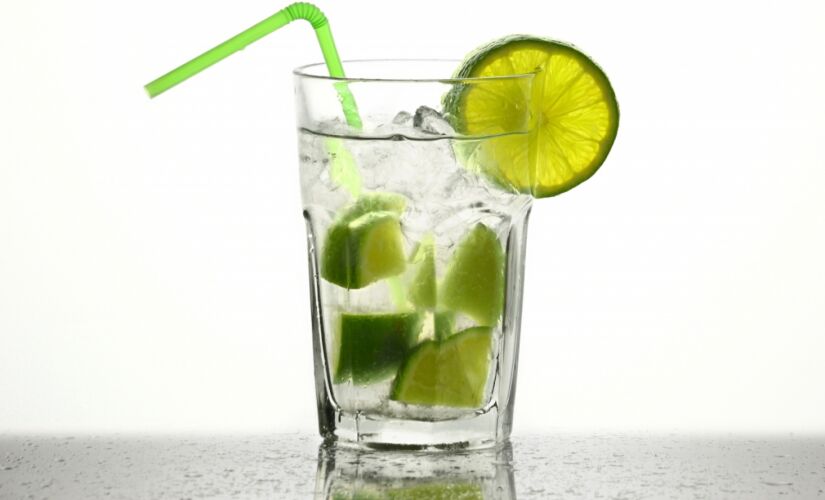 Caipirinha de cachaça 