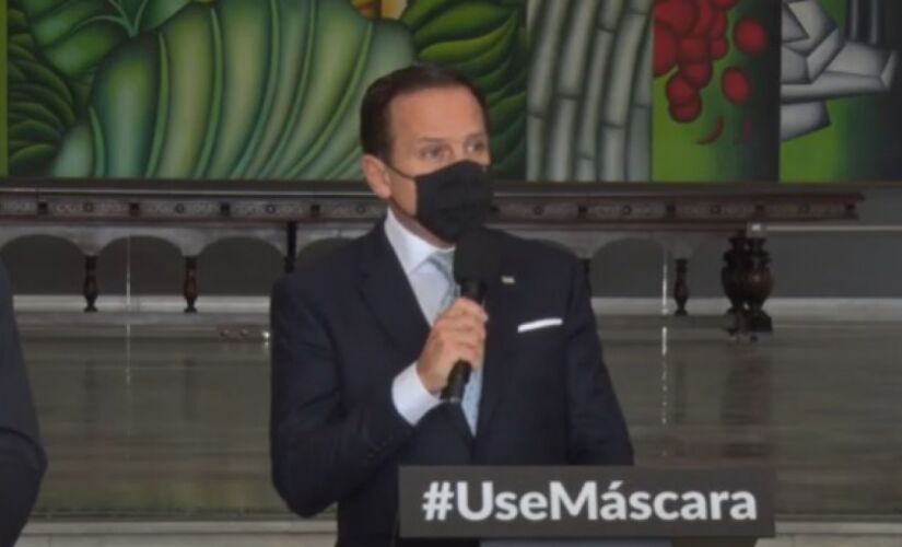 Governador de São Paulo, João Doria, durante entrevista coletiva nesta sexta-feira