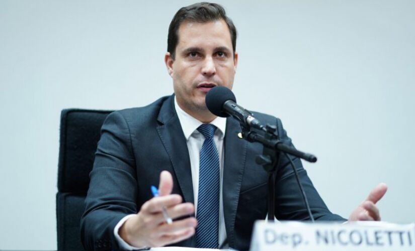 O deputado Nicoletti (PSL-RR) é o autor do projeto
