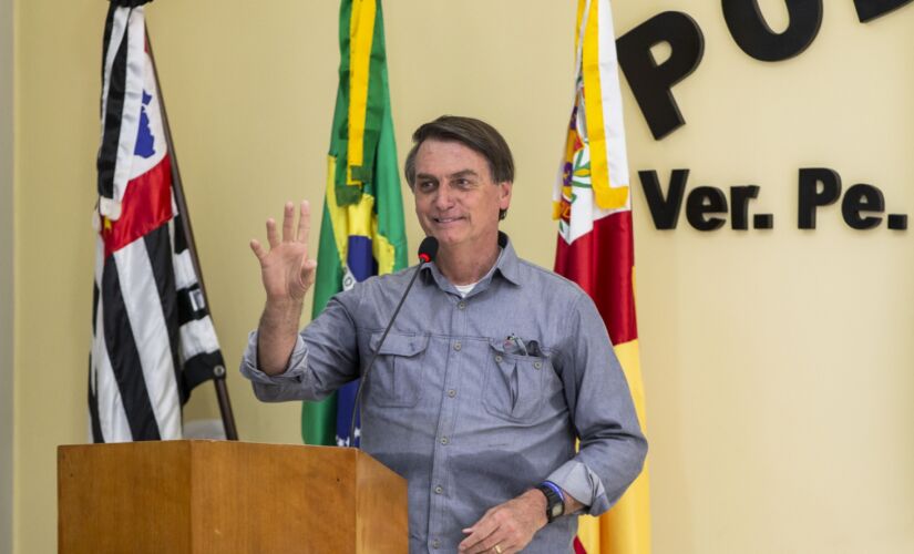  O presidente Jair Bolsonaro poderá mexer em ministérios sem aval