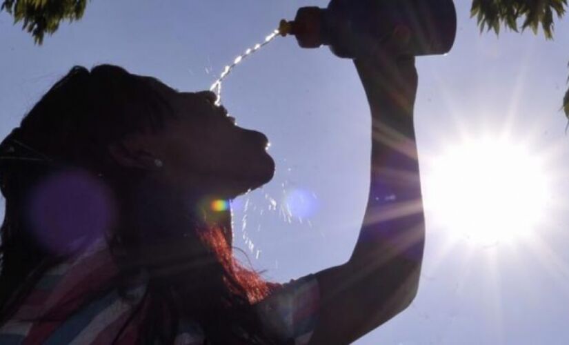 A semana será marcada por condições típicas de verão, 
ou seja, sol, calor e pancadas de chuva no final das tardes