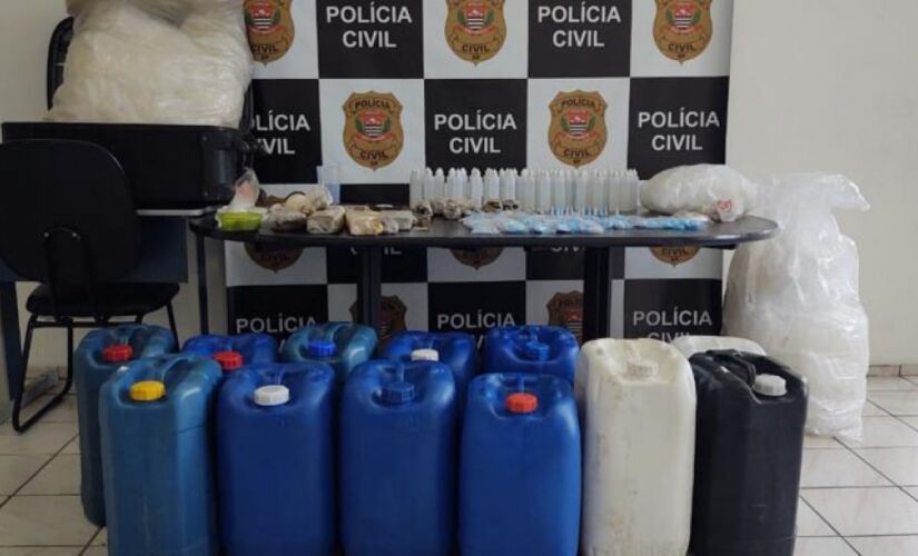 Todo o material foi apreendido e será submetido à perícia técnica
