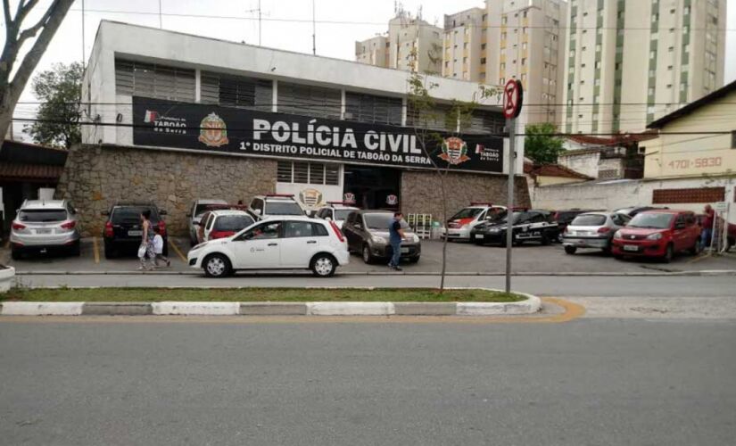 O caso foi registrado no 1º DP de Taboão da Serra e segue em investigação