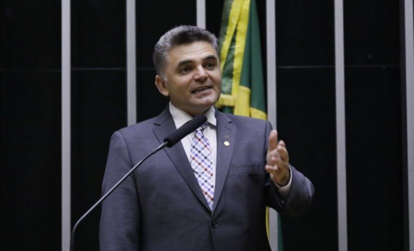 O deputado Deuzinho Filho (Republicanos-CE) é o autor do projeto
