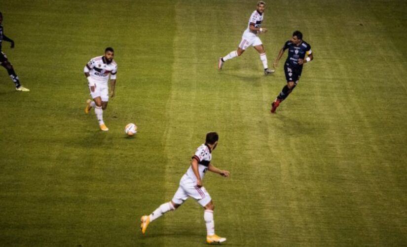 Flamengo permanece com 6 pontos, na segunda posição.