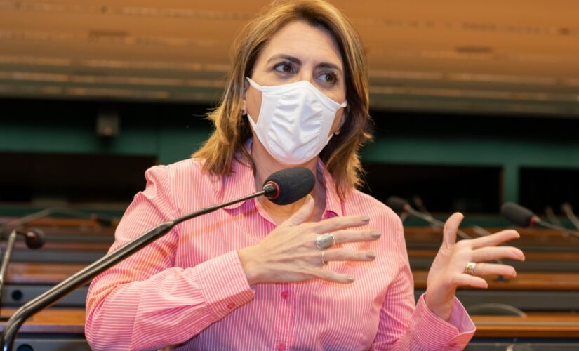 Deputada Rosana Valle (PSB-SP) cobra repasse do Governo de S&atilde;o Paulo a institui&ccedil;&otilde;es de sa&uacute;de da Baixada Santista