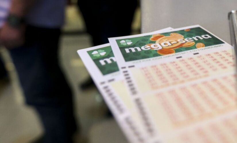 A aposta simples na Mega-Sena custa R$ 6,00