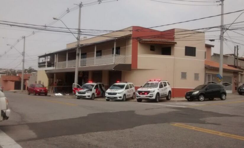 A Pol&iacute;cia Civil informou que n&atilde;o h&aacute; detalhes sobre a identidade dos suspeitos e se o dono da loja tem porte de arma de fogo