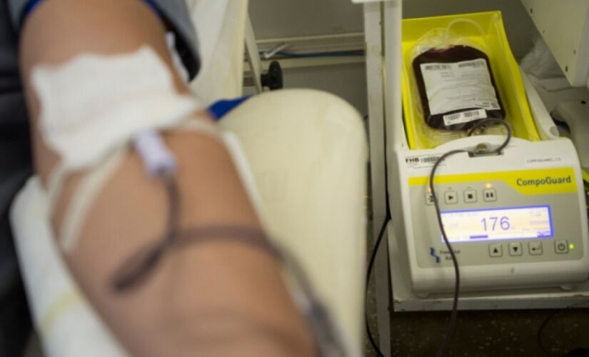 Para doar sangue, é necessário apenas que o doador pese mais de 50 quilos e esteja em boas condições de saúde