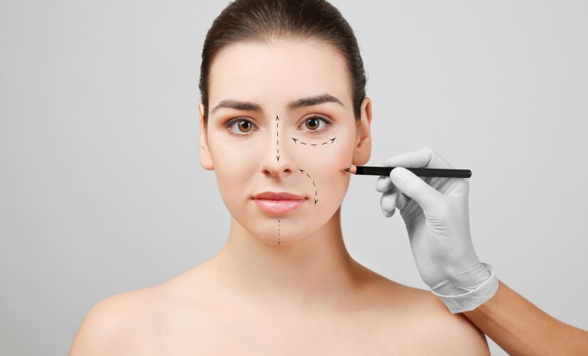 Embora pare&ccedil;a novo, o procedimento de harmoniza&ccedil;&atilde;o facial j&aacute; &eacute; feito h&aacute; pelo menos 20 anos, segundo a dermatologista Taciana Dal&rsquo;Forno Dini