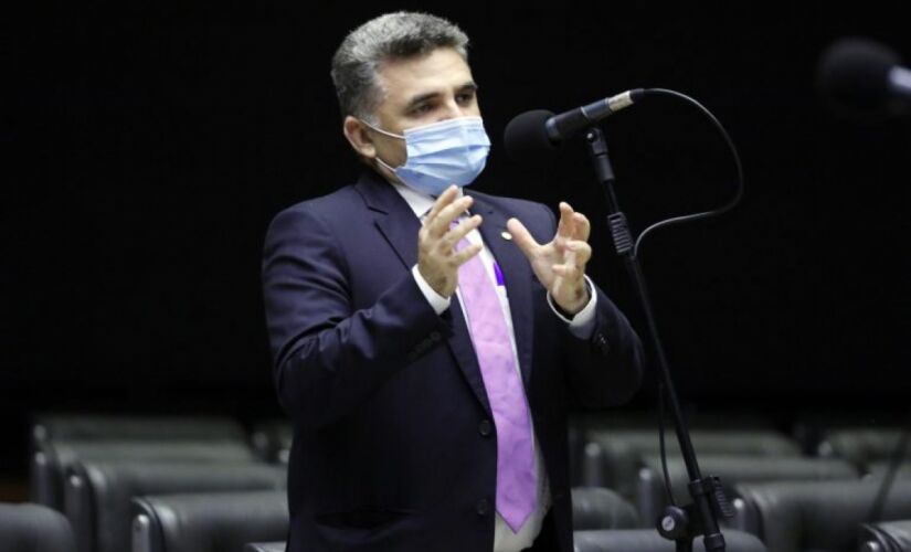 O deputado Deuzinho Filho (Republicanos-CE) é o autor do projeto