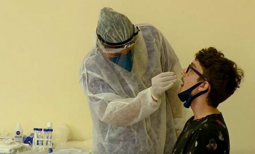 A gest&atilde;o estadual conta com a vacina&ccedil;&atilde;o em escolas para atingir esse p&uacute;blico