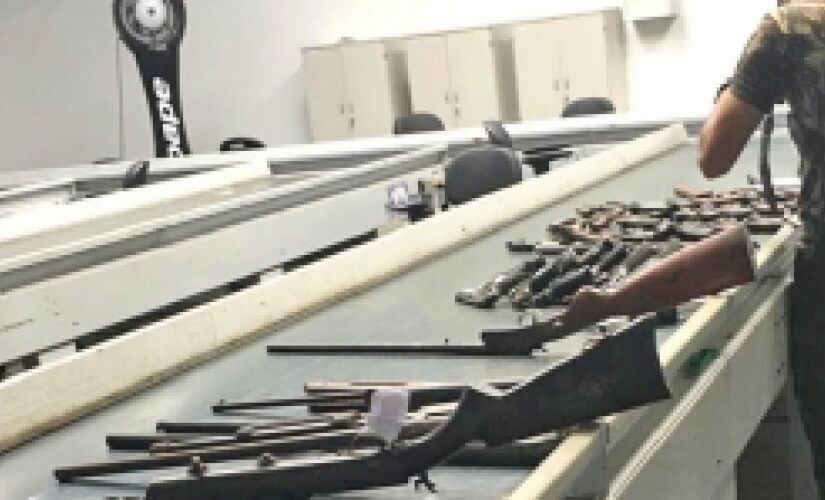Um Inquérito Policial Militar foi aberto para apurar as circunstâncias do furto.