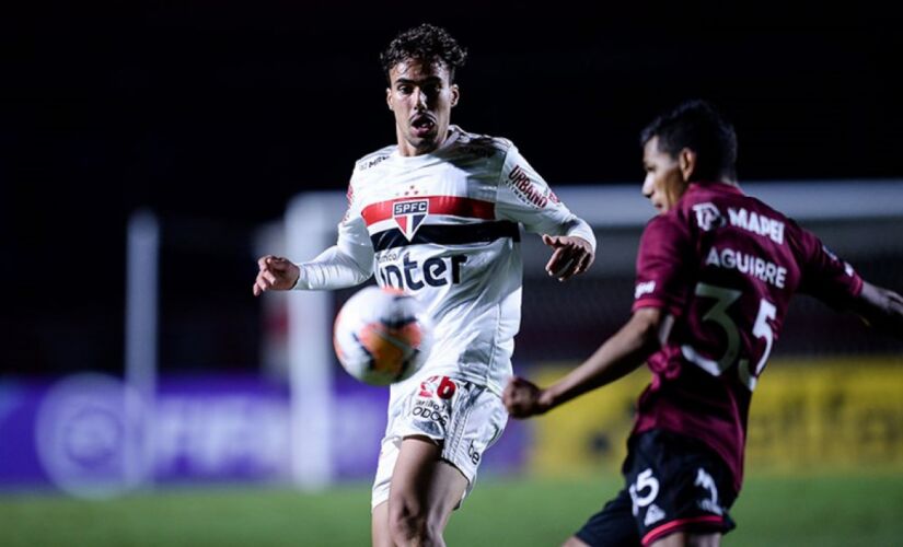 São Paulo de Igor Gomes segue sua recente sina de ser eliminado em casa em competições sul-americanas por equipes mais modestas