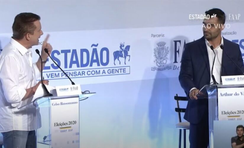 Celso Russomanno responde Arthur do Val durante debate do Estadão