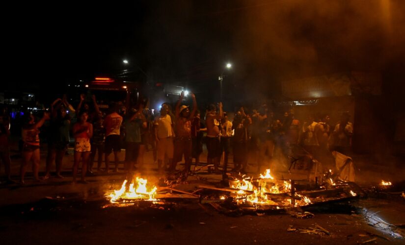 Moradores fizeram protestos contra apag&atilde;o no Amap&aacute;, que j&aacute; chega ao 15&ordm; dia 