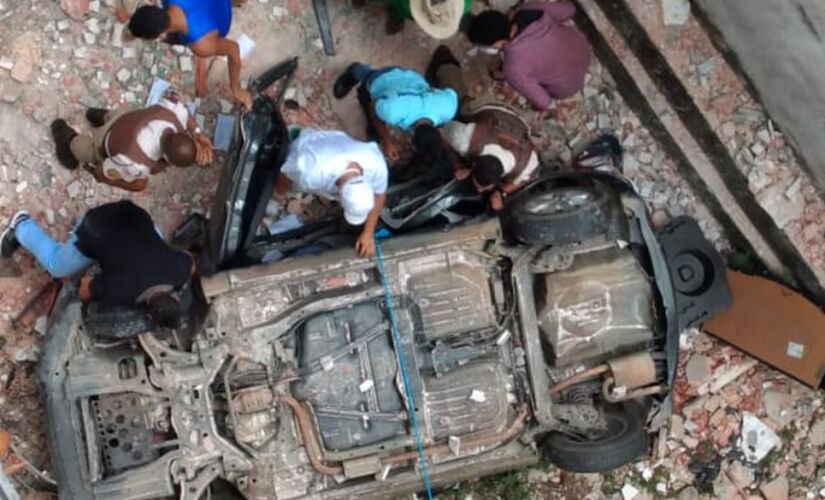 Carro cai de garagem de prédio em Salvador e mata advogado