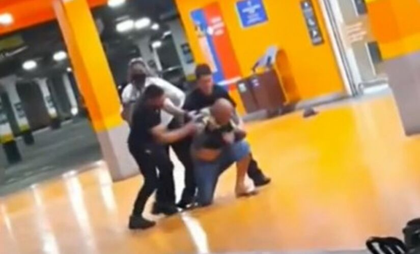 Vítima começou a ser espancada após um desentendimento com funcionária do estabelecimento