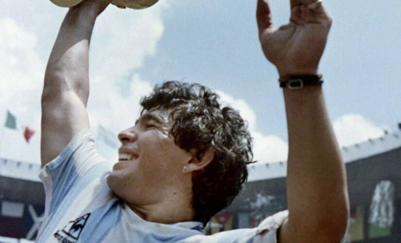 Diego Maradona ganhou o prêmio após levar a Argentina à vitória na Copa do Mundo de 1986