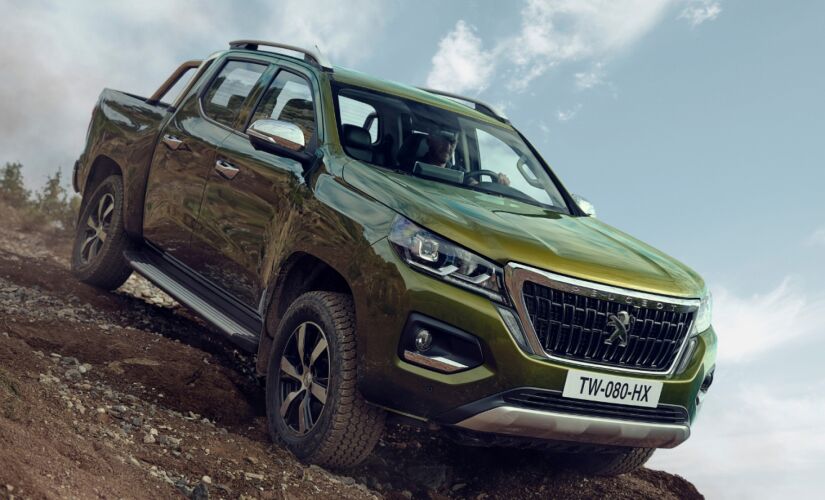 A LandTrek terá as opções 4x2 e 4x4, com controle eletrônico de estabilidade e de tração