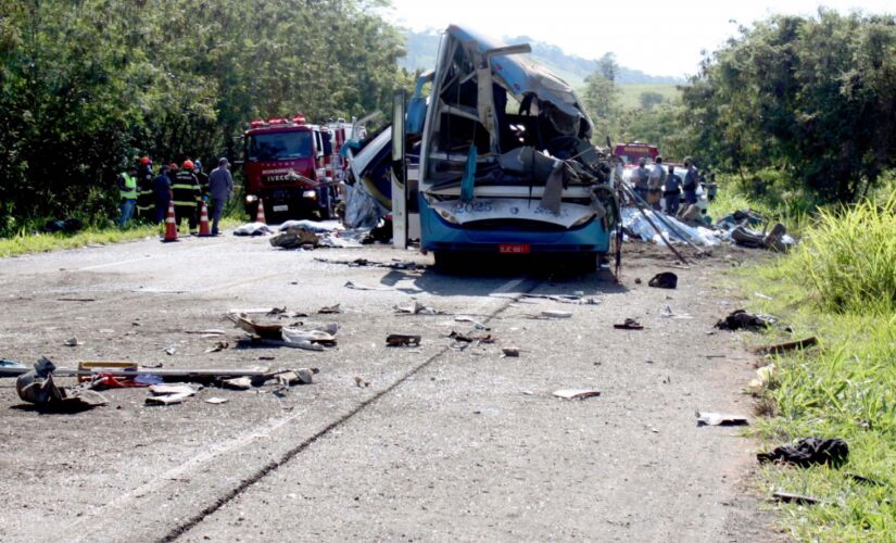Acidente com &ocirc;nibus clandestino em Tagua&iacute;, no interior do estado, deixou 42 mortos no &uacute;ltimo dia 25 de novembro 