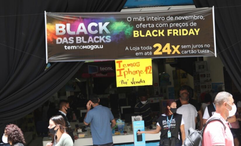 Comércio durante a Black Friday em São Paulo