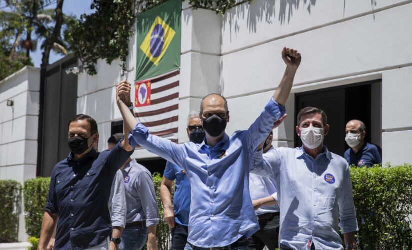 Jo&atilde;o Doria e Bruno Covas, ap&oacute;s o an&uacute;ncio da vit&oacute;ria de Covas &agrave; Prefeitura de S&atilde;o Paulo
