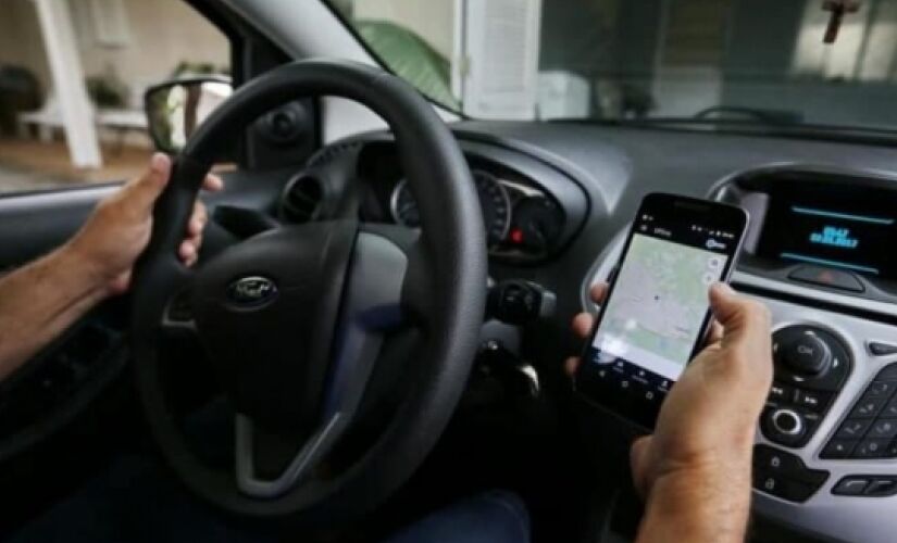 Motoristas de aplicativos começaram a se reunir com empresas para discutir sobre o futuro da categoria no Brasil