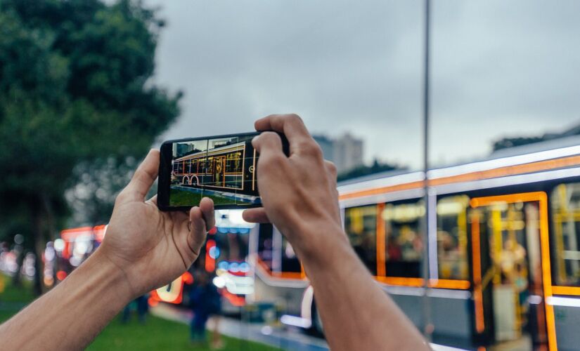 Ônibus com tema natalino na Capital, em foto de arquivo; em alguns coletivos os motoristas estarão vestidos de Papai Noel