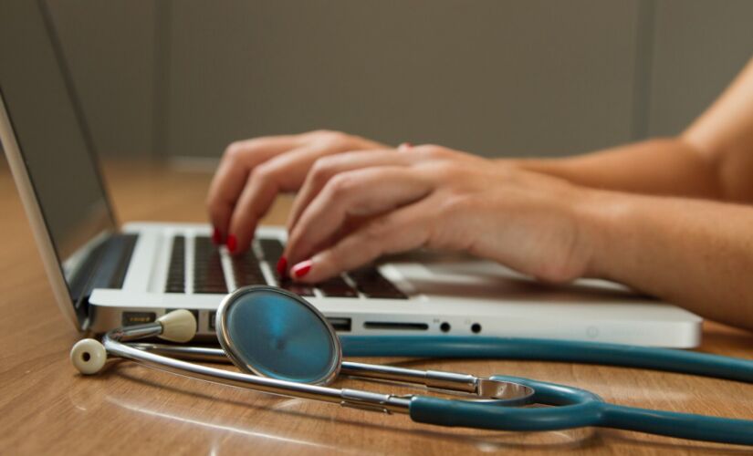 Devido à pandemia, os cursos estão no sistema de ensino hibrido, com aulas teóricas on-line e práticas presenciais