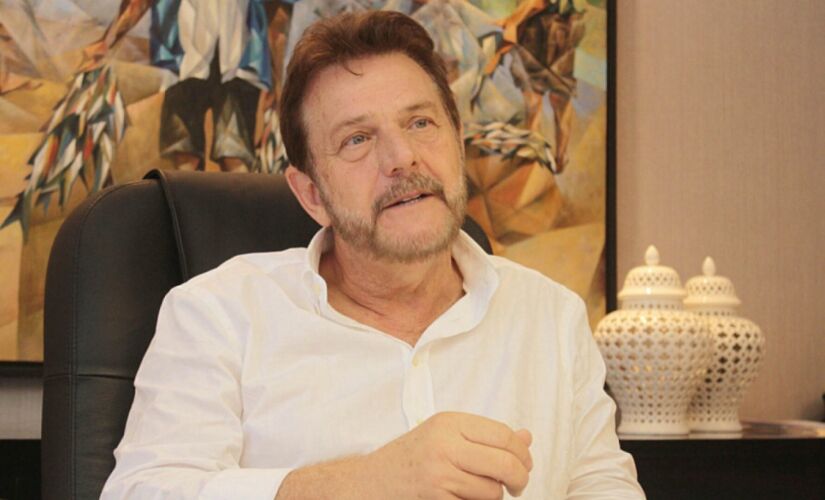 Funcionários públicos, pagos com dinheiro do contribuinte, passarão a ficar à disposição 24 horas de Alberto Mourão