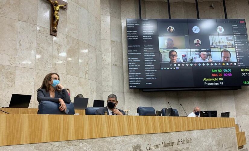A sessão foi presidida pelo atual presidente da Câmara, vereador Milton Leite (DEM)
