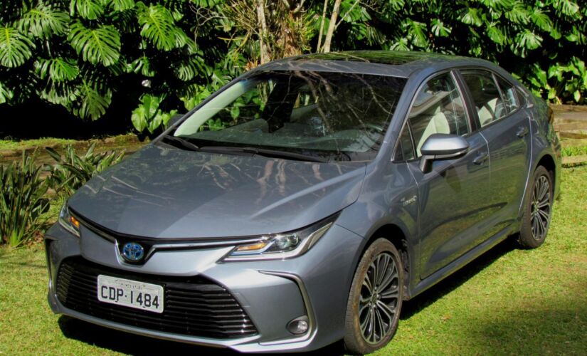 Toyota Corolla Altis Hybrid 