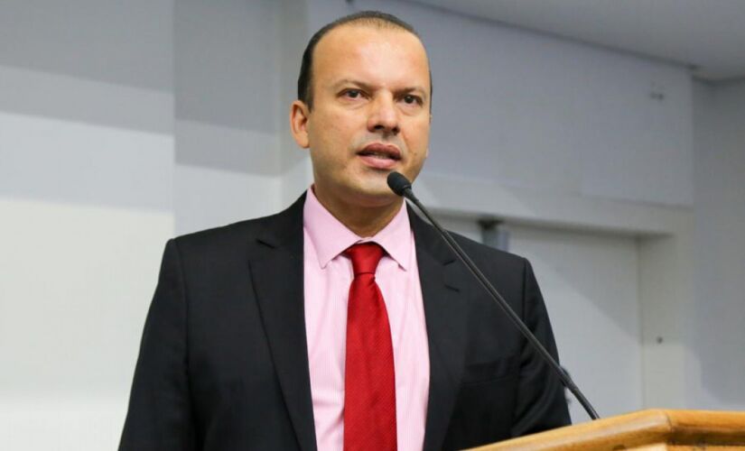 O presidente da Câmara Municipal, Carlinhos do Leme (PSDB)