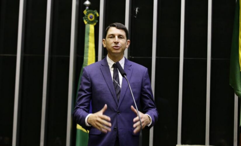 O deputado Juninho do Pneu (DEM-RJ) é o autor do projeto