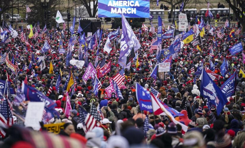Apoiadores de Donald Trump fizeram manifestação nesta quarta-feira contra certificação da vitória de  Joe Biden