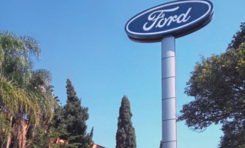 Além da planta de Taubaté, a Ford fechará a fábrica de Camaçari. A fábrica da Troller vai encerrar as atividades até o fim deste ano