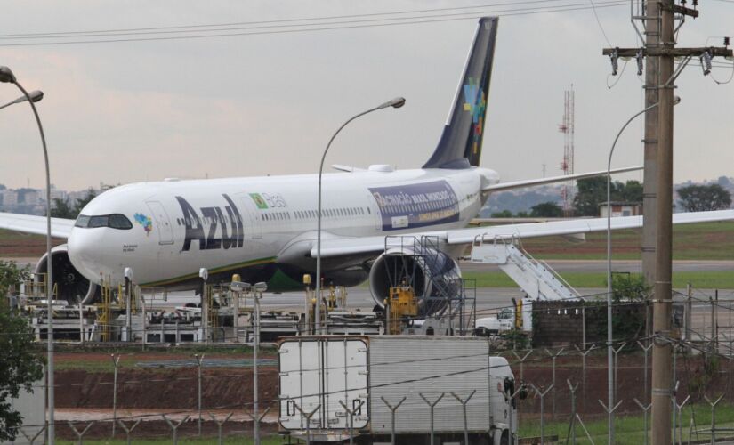 Avião que buscará vacinas contra Covid-19 na Índia decola de Campinas , no interior de São Paulo