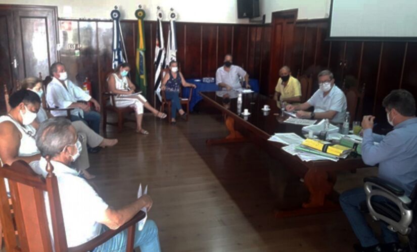 O Comitê Municipal de enfrentamento à Covid-19 de Tietê, se reuniu na última segunda-feira (11), para discutir o retorno das aulas 