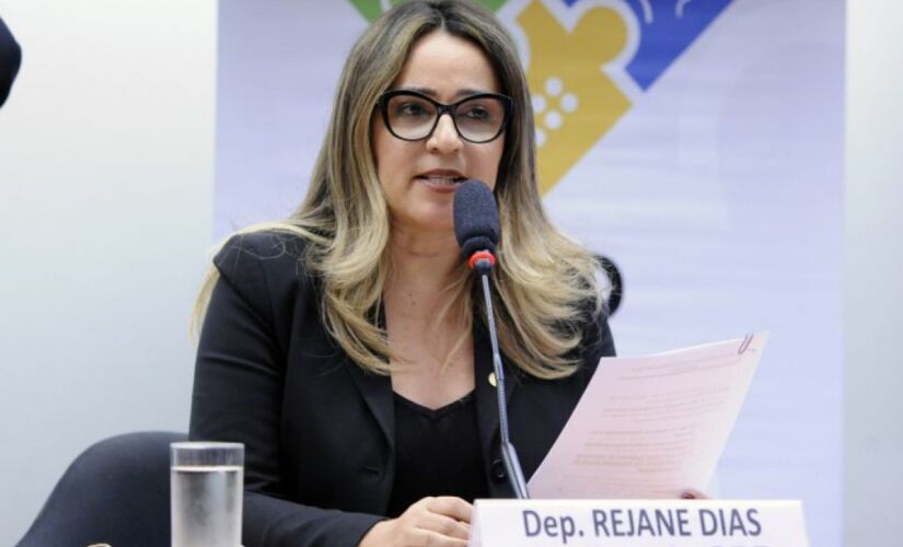 A  deputada Rejane Dias (PT-PI) é a autora do projeto