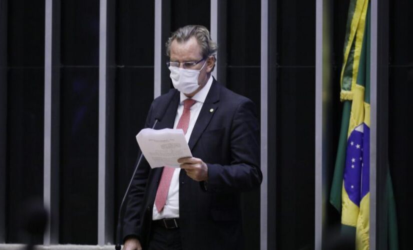 O deputado Alexis Fonteyne (Novo-SP) é o autor do projeto